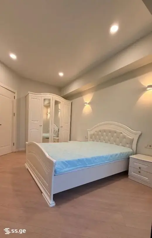 For Rent, Apartment