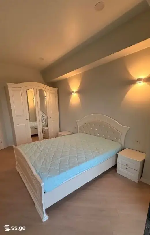 For Rent, Apartment