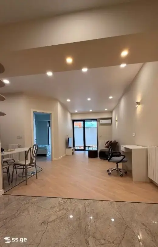 For Rent, Apartment