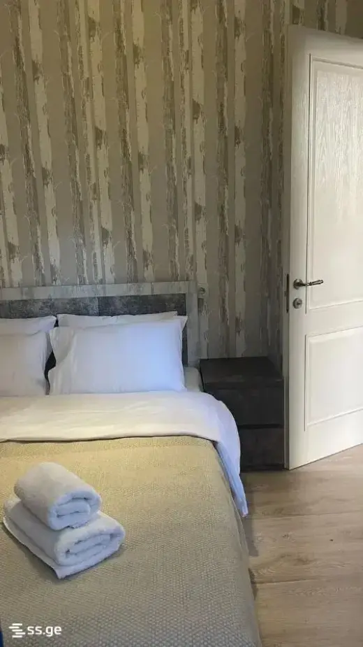 For Rent, Apartment