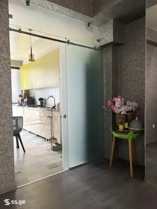 For Rent, Apartment