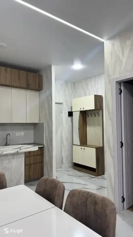 For Rent, Apartment