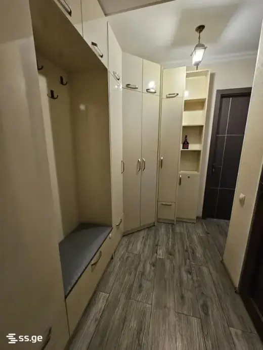 ქირავდება, ბინა