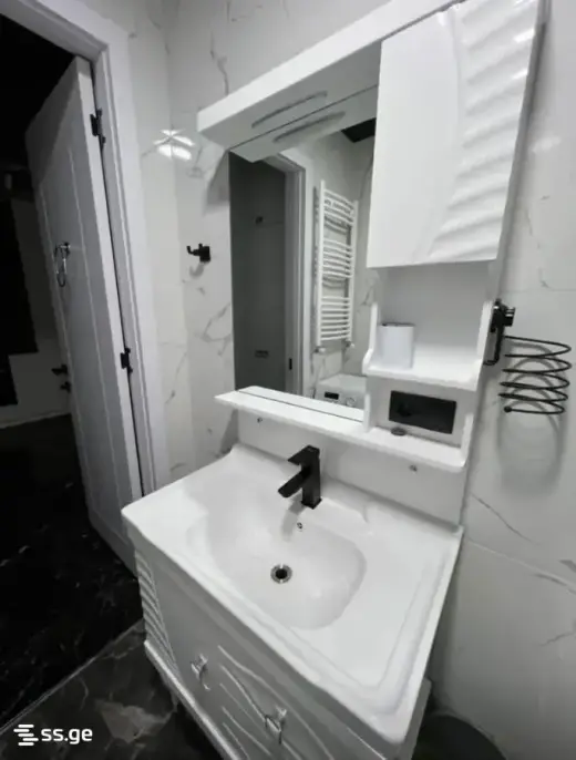 For Rent, Apartment