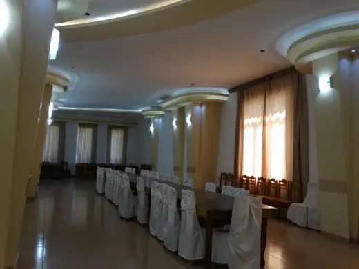 იყიდება, მიწა